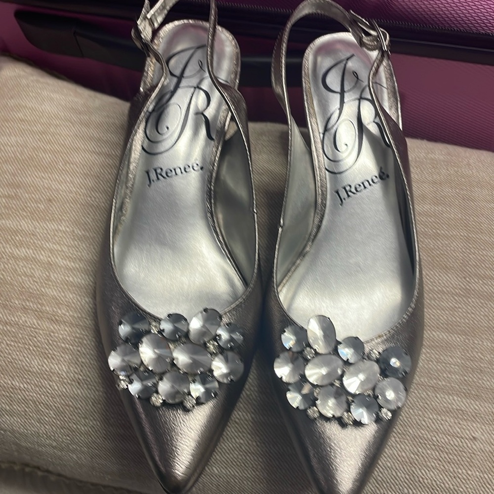 Formal fabulous shoes with stones